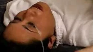 கவர்ச்சியான அழகா உடற்பயிற்சி பயிற்றுவிப்பாளரால் தாக்கப்பட்டார்