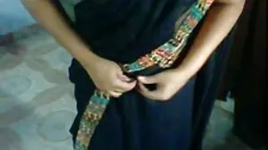 பிபிசிக்கு கீழே - பாபி ஸ்டார் பெரிய கருப்பன் தன் கழுதையின் முரட்டுத்தனமான உடலுறவைக் காட்டுகிறது