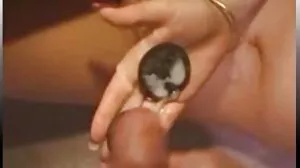 புணர்வதற்கு முன் நன்கு எண்ணெய் தடவி மசாஜ் செய்தேன்