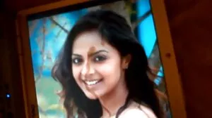 ஹார்னி ரூம்மேட் கெட்ஸ் க்ரீம்பைட்