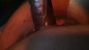 ஸ்லட்டி டீன் புஸ்ஸியில் பயிற்சி பெறுகிறார்