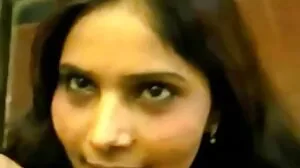 குடிபோதையில் மைக் பேங்க்ஸ் அண்ணனின் MILF மனைவி!