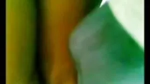 MILF-ன் சிலிக்கான் டிட்டிகள் குத்தும் போது பவுன்ஸ்