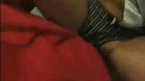 ப்ளாண்டி ரிவர் ஃபேஷியலுக்கு கடினமாக உழைக்கிறார்